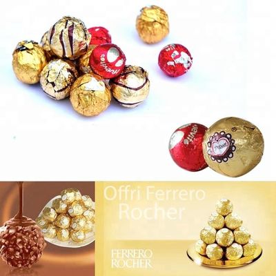 Machine d'emballage multifonctionnelle pour une ligne de traitement personnalisée de boules de galettes de chocolat